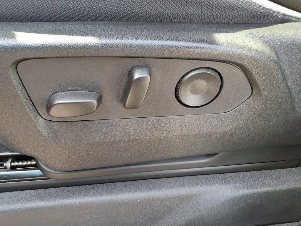 Used 2024 Chevrolet Silverado 2500 Custom w/ Custom Convenience Package image 20