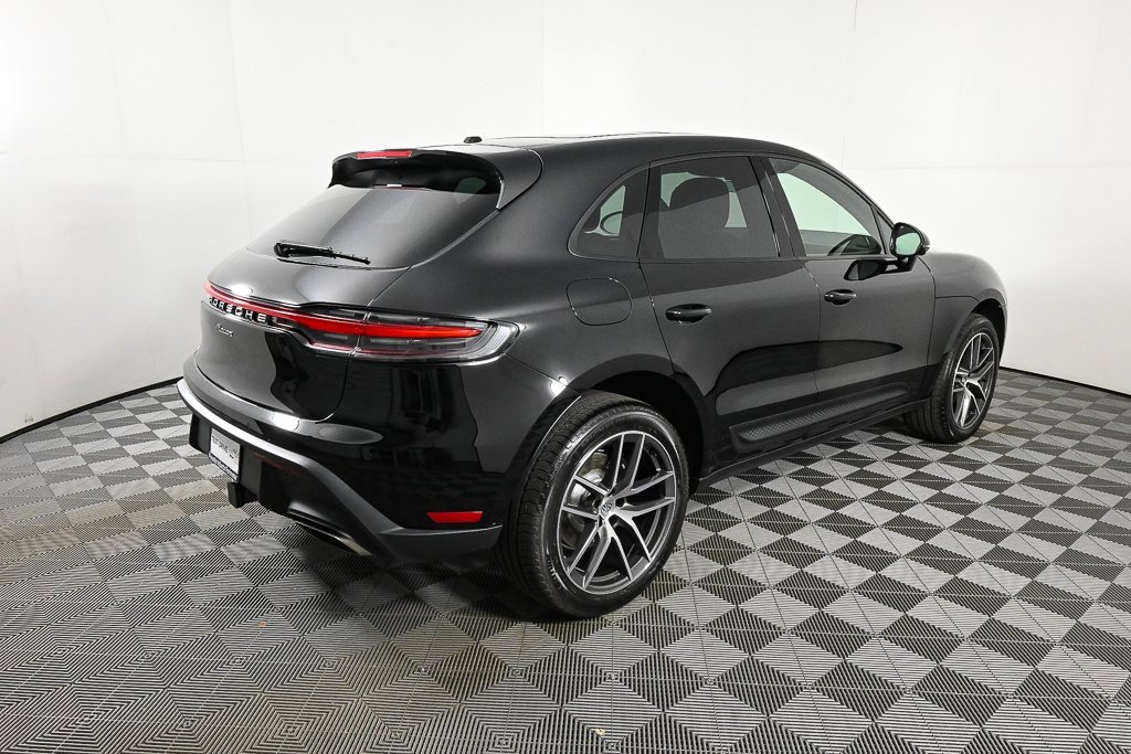 New 2026 Porsche Macan image 30