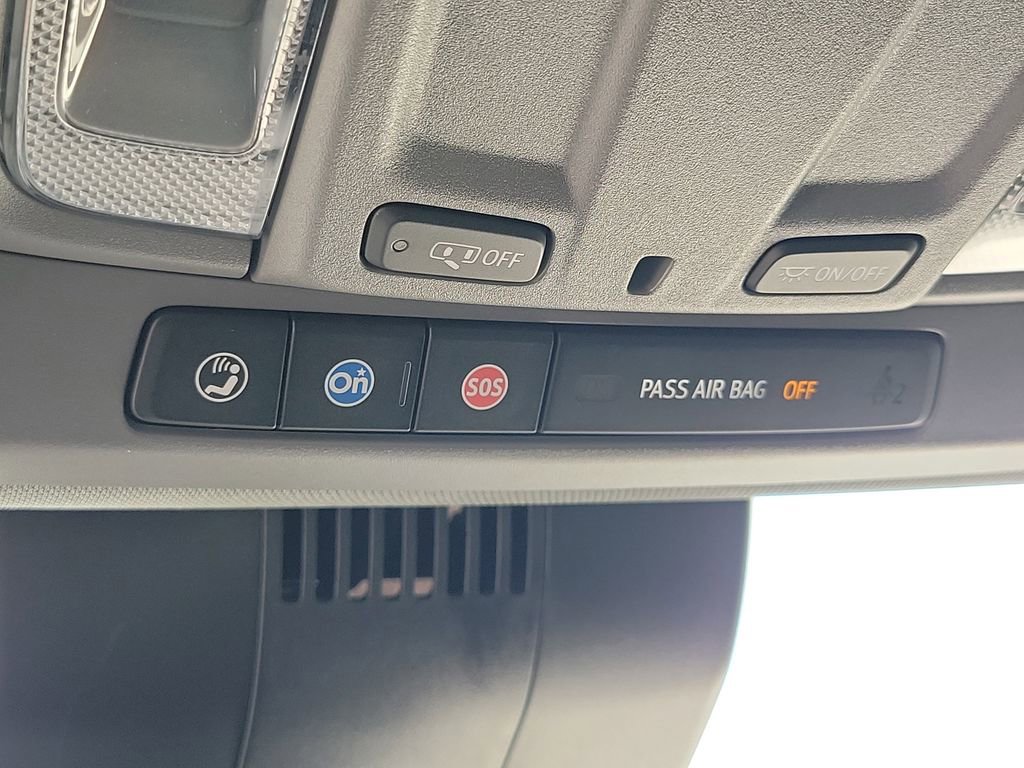 Used 2026 Chevrolet Silverado 1500 W/T image 13