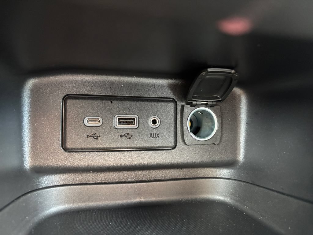 Used 2024 Chevrolet Equinox LT AWD/4WD image 23