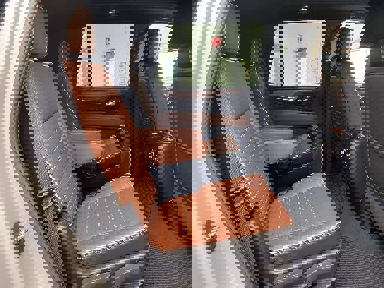 Used 2024 GMC Yukon Denali Ultimate image 18