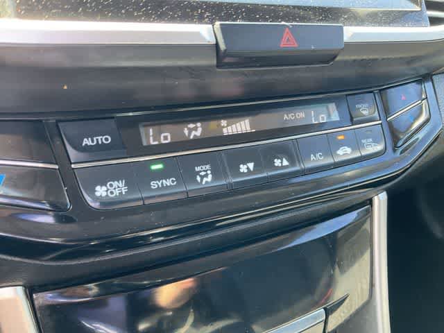 Used 2017 Honda Accord EX image 24