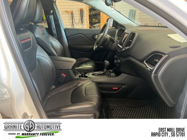 Used 2022 Jeep Cherokee Trailhawk w/ Trailer Tow Group AWD/4WD image 36
