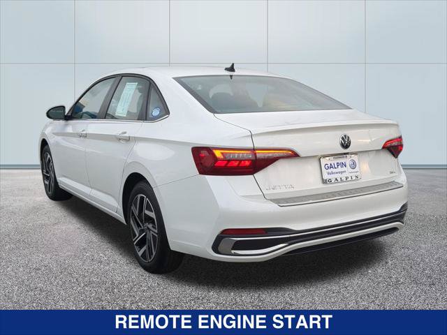 Certified 2023 Volkswagen Jetta SEL FWD image 3