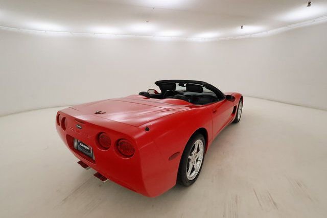 Used 2000 Chevrolet Corvette Convertible w/ Performance Handling Pkg image 20