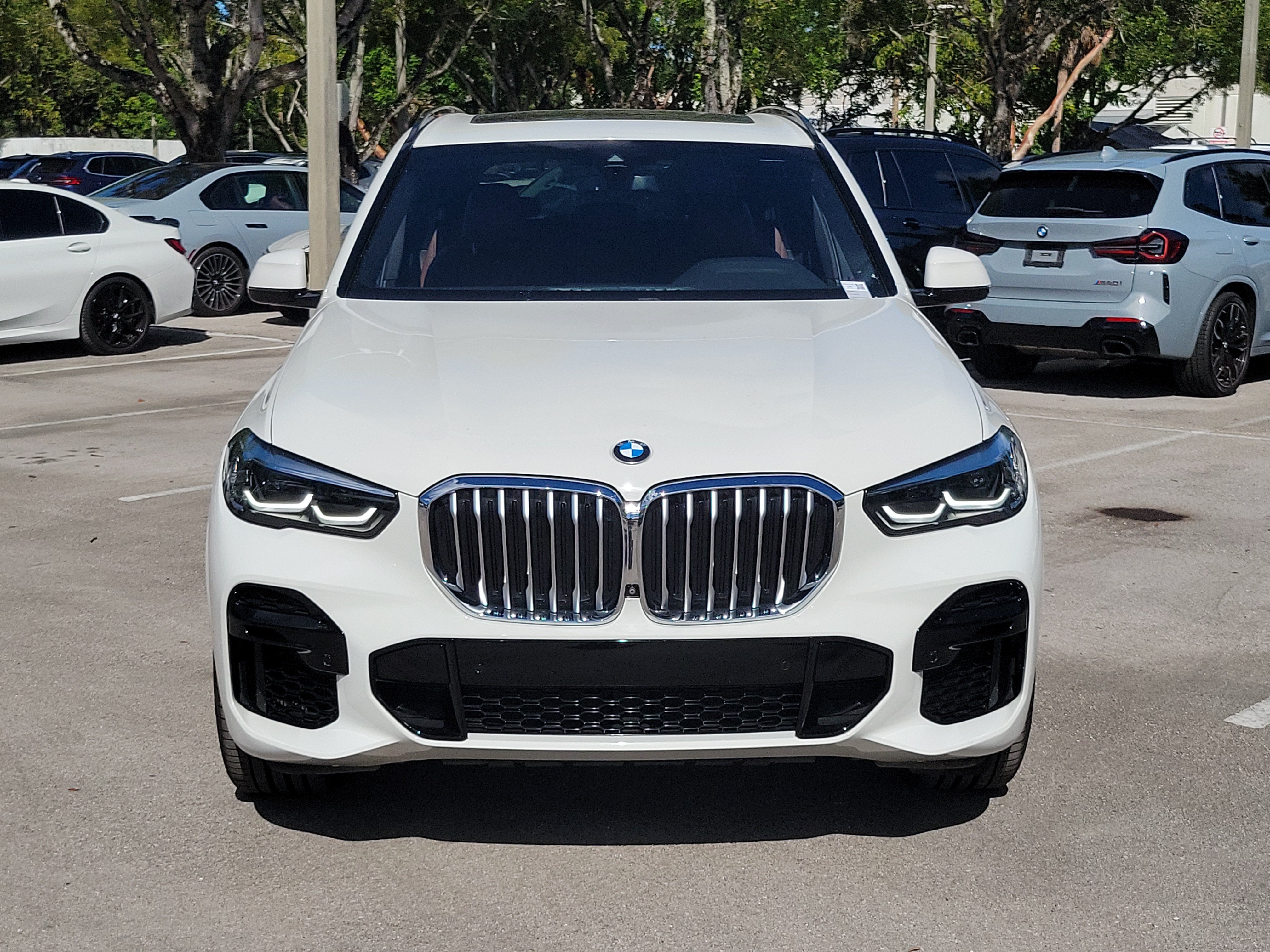 Used 2023 BMW X5 xDrive40i w/ M Sport Package AWD/4WD image 9