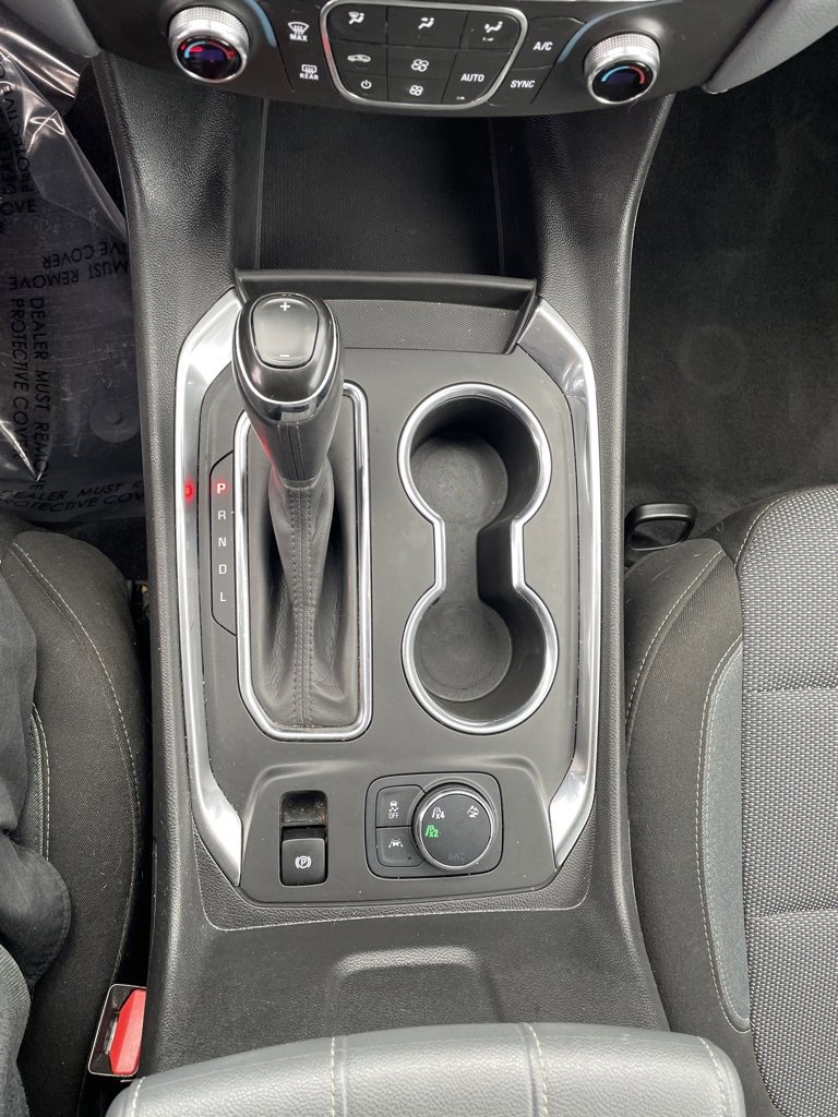 Used 2020 Chevrolet Traverse LT image 25