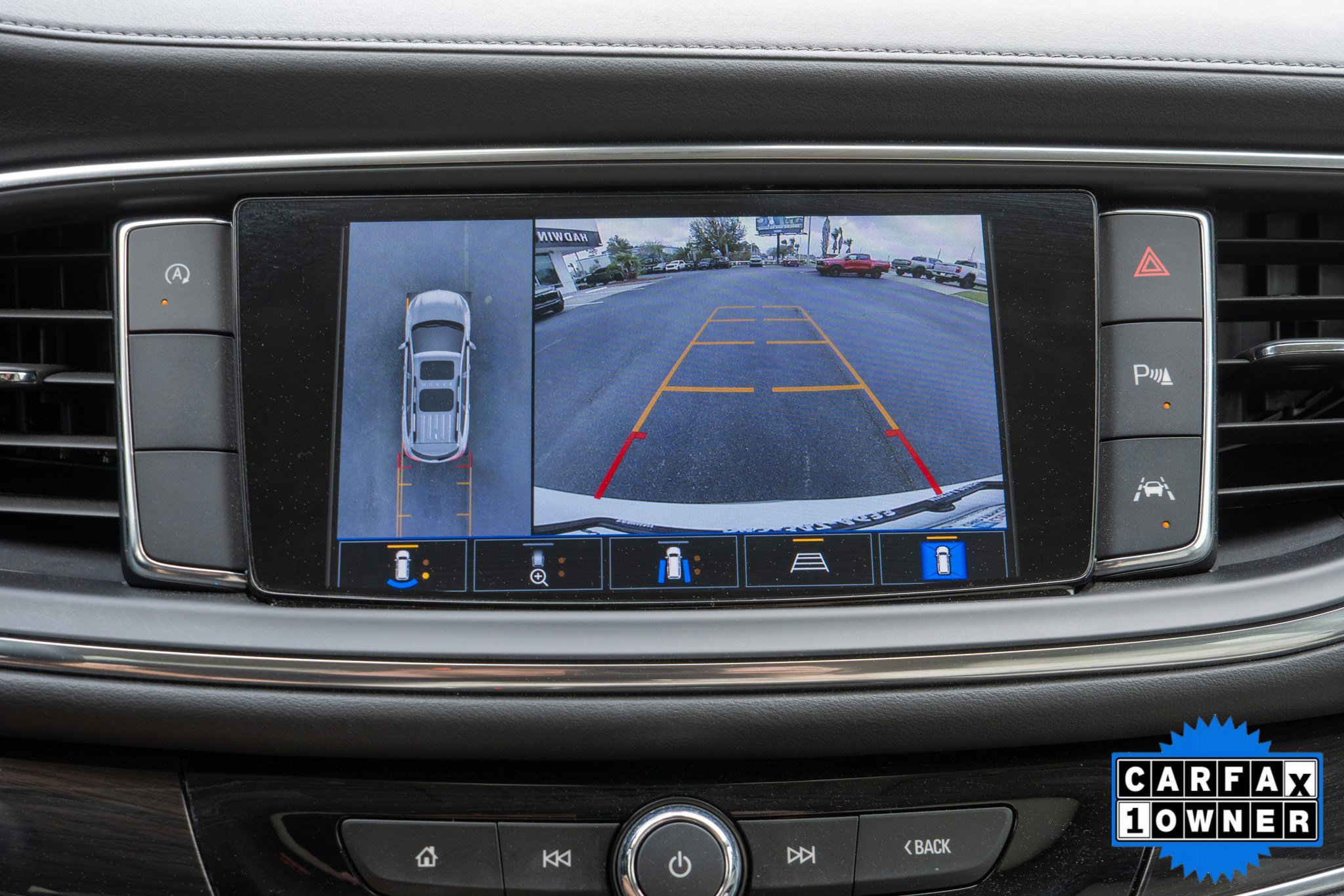 Used 2022 Buick Enclave Premium w/ Experience Buick Package image 17