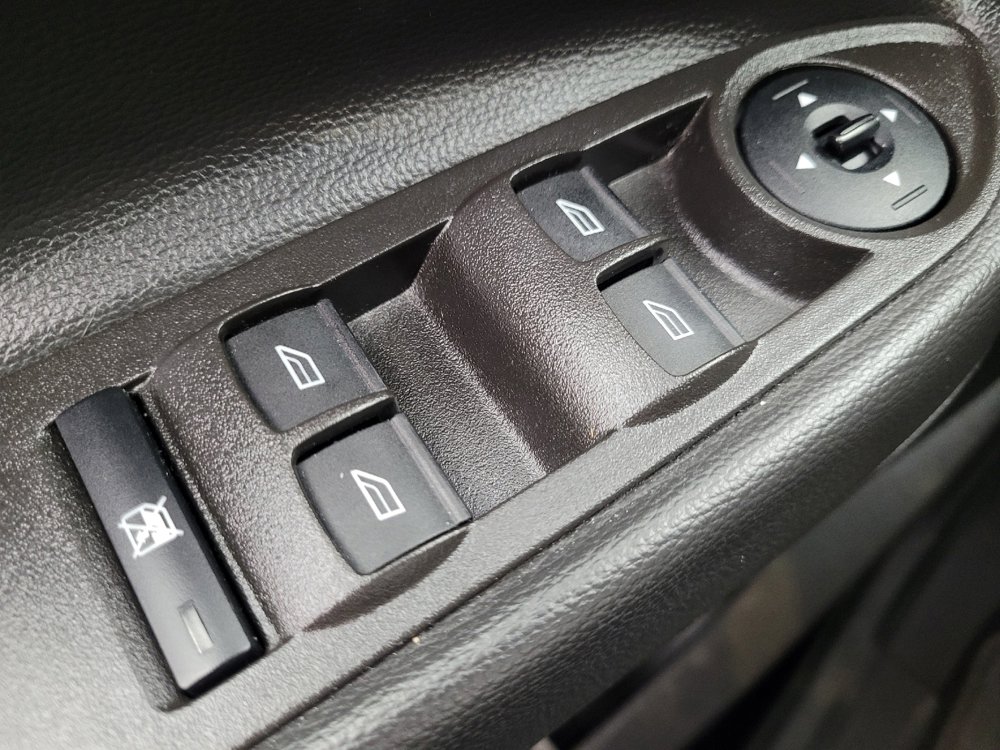 Used 2018 Ford Escape SE w/ SE Sport Appearance Package FWD image 27