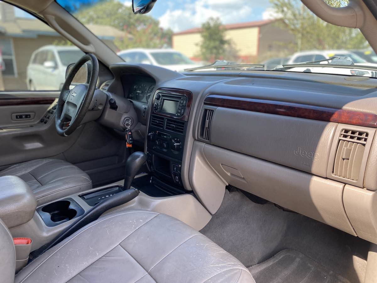 Used 2004 Jeep Grand Cherokee Limited w/ Cold Weather Group RWD image 14