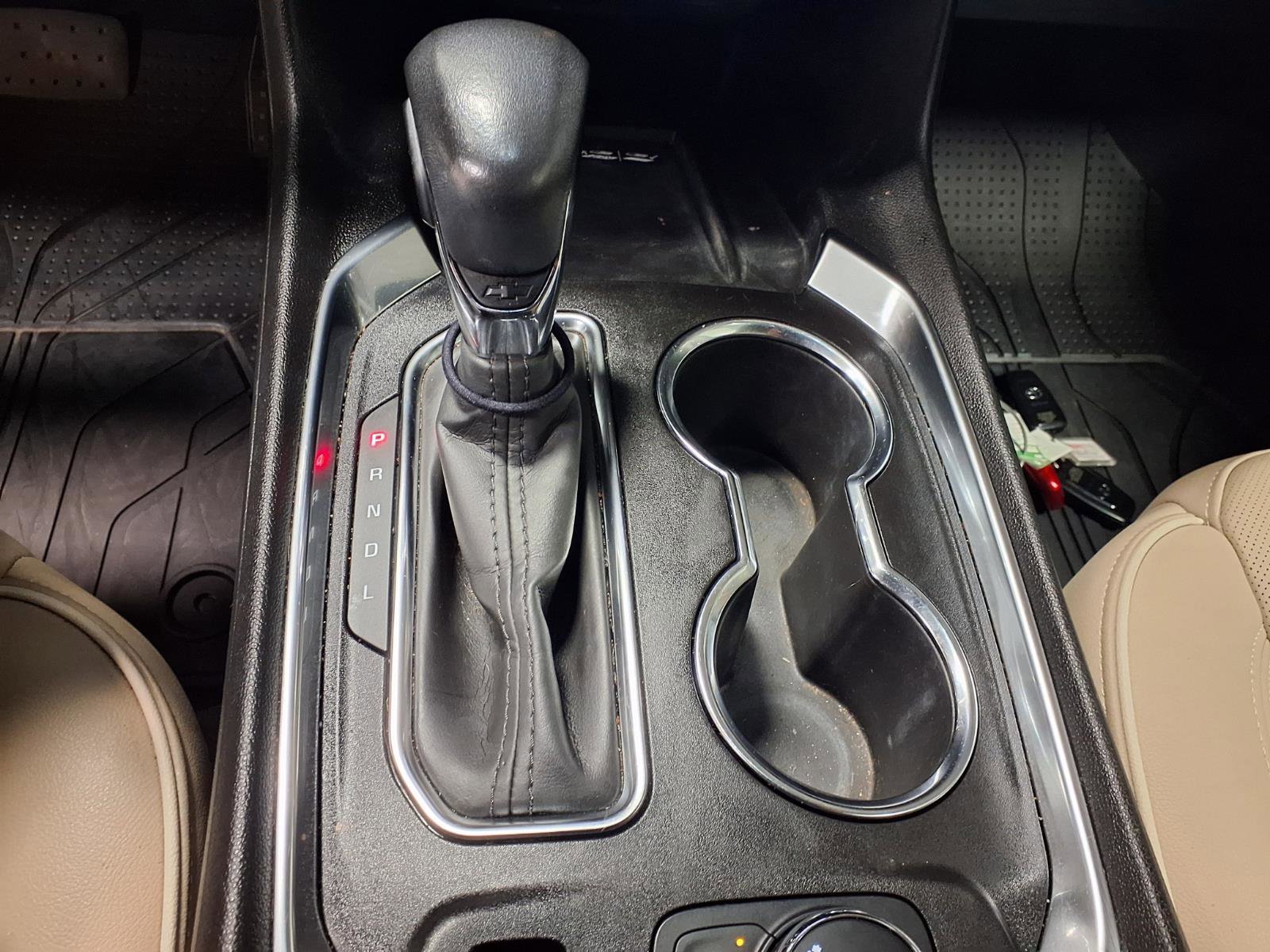 Used 2022 Chevrolet Traverse Premier w/ LPO, Floor Liner Package FWD image 18