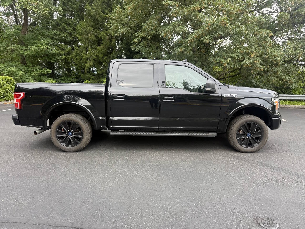 Used 2018 Ford F150 XLT w/ Equipment Group 302A Luxury AWD/4WD image 4