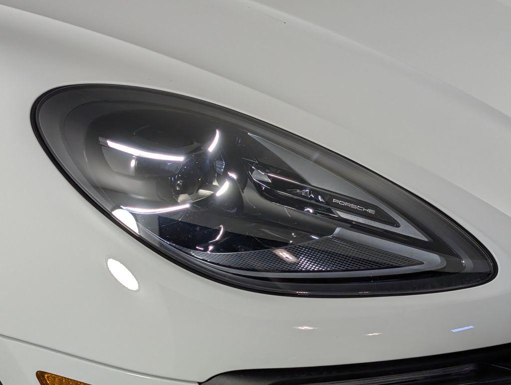 New 2026 Porsche Macan image 15
