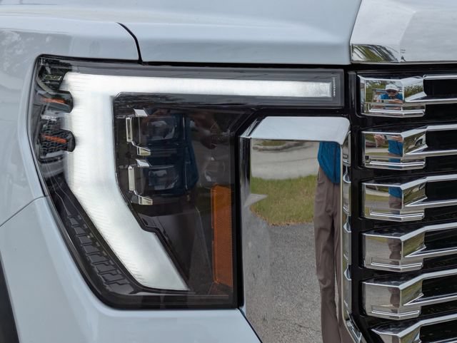 New 2026 GMC Sierra 2500 Denali w/ Denali Reserve Package AWD/4WD image 10