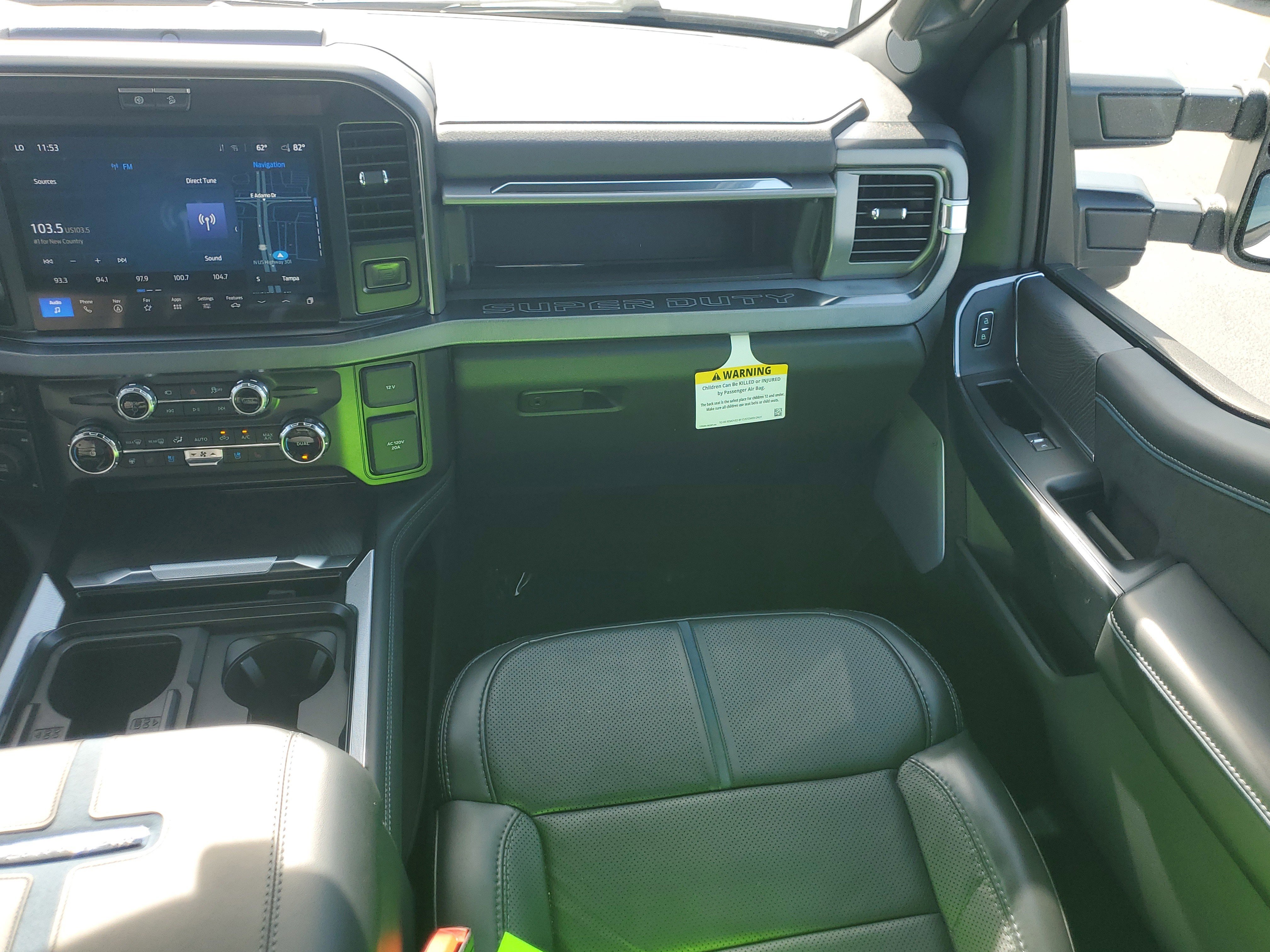 Used 2025 Ford F450 Platinum w/ FX4 Off-Road Package image 16