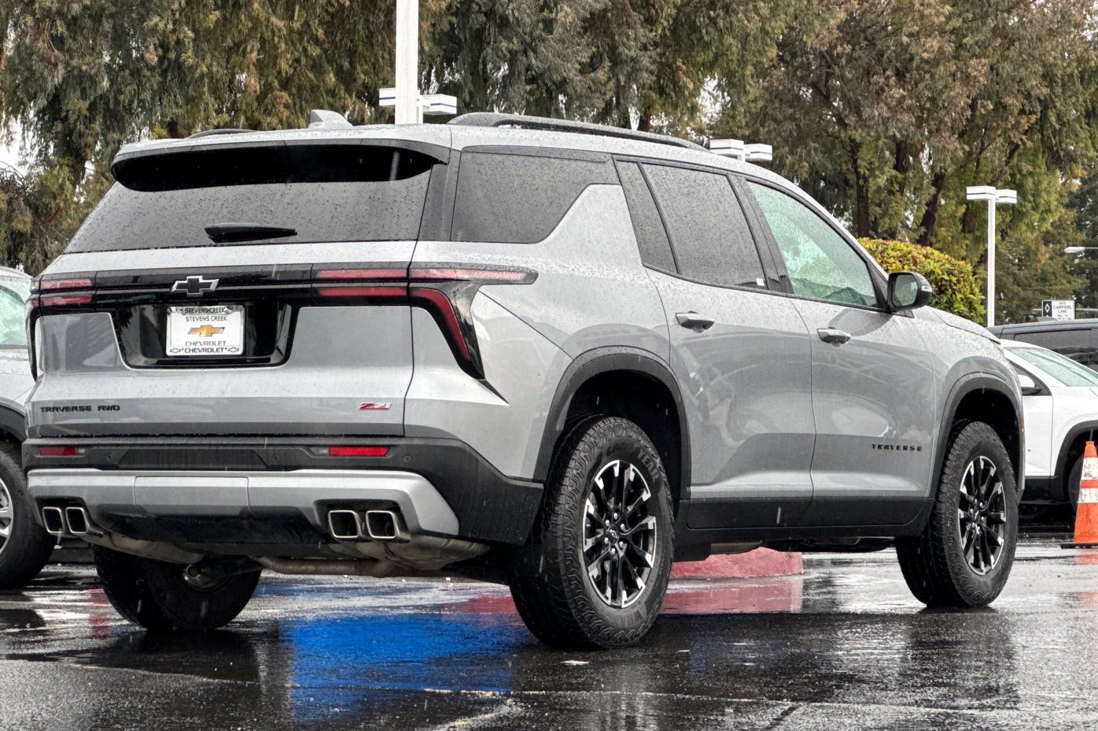 Used 2025 Chevrolet Traverse Z71 AWD/4WD image 5