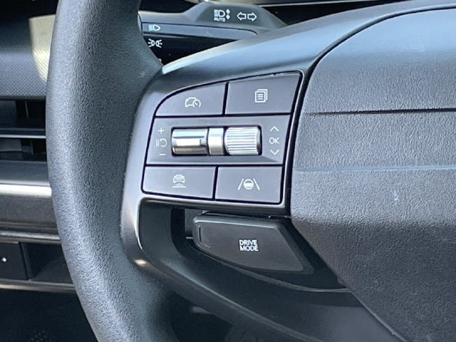 Used 2025 Kia K4 FWD image 12