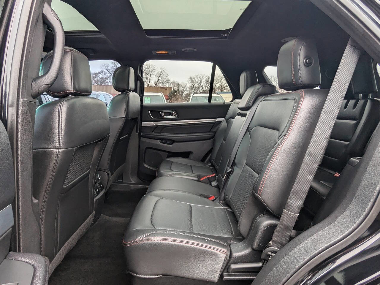 Used 2017 Ford Explorer Sport image 13