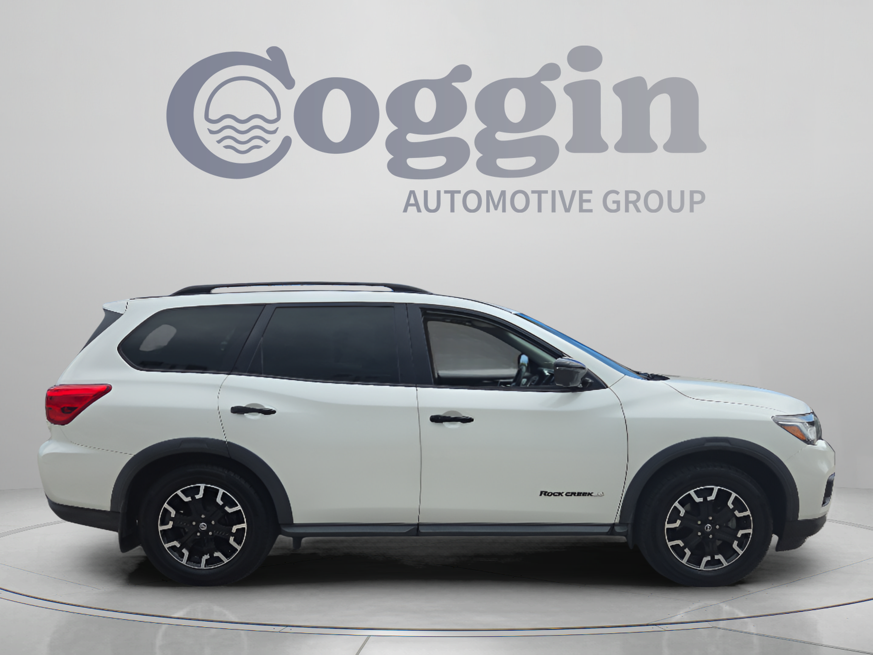 Used 2020 Nissan Pathfinder SL AWD/4WD image 6