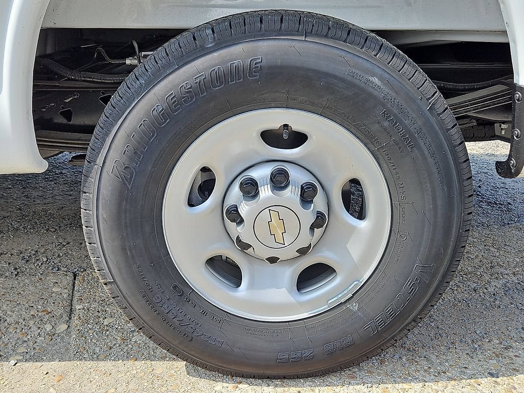 New 2026 Chevrolet Express 2500 w/ Driver Convenience Package RWD image 5