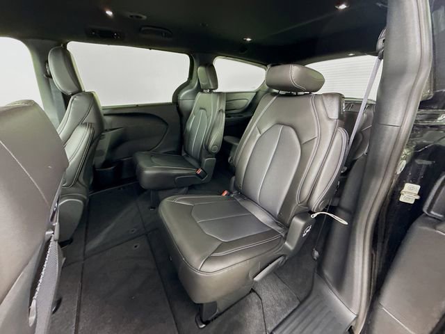 New 2026 Chrysler Pacifica Select w/ S Appearance Package image 23
