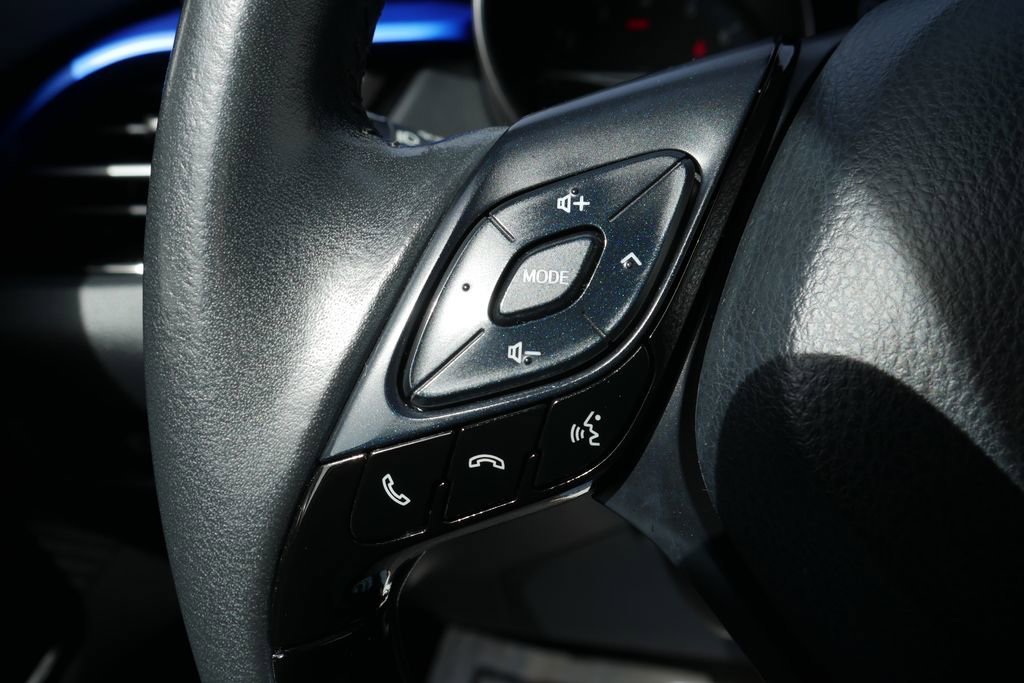 Used 2021 Toyota C-HR XLE image 13