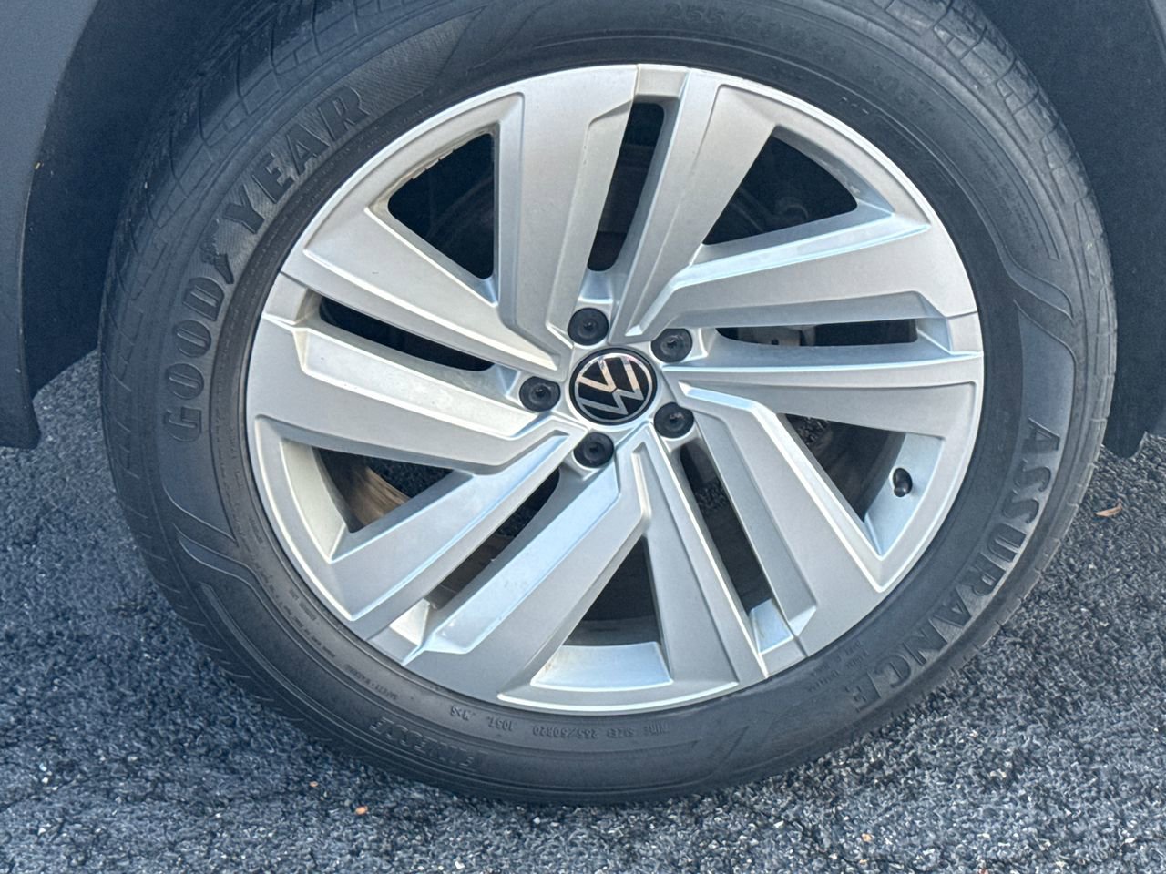 Used 2023 Volkswagen Atlas Cross Sport SE image 10