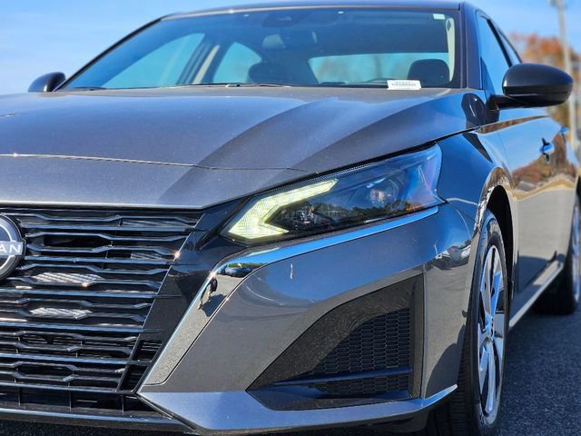 Certified 2025 Nissan Altima 2.5 S image 9