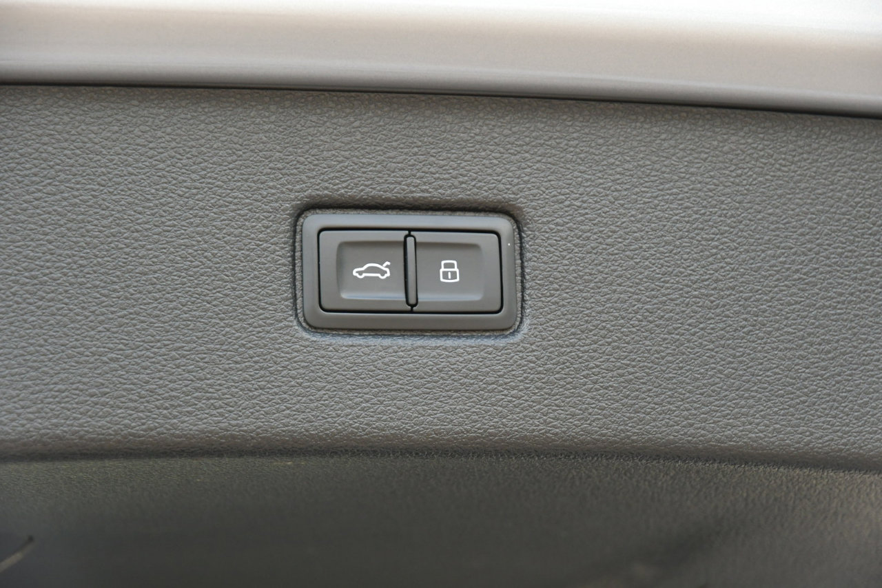 Used 2021 Audi Q7 3.0T Premium Plus image 35