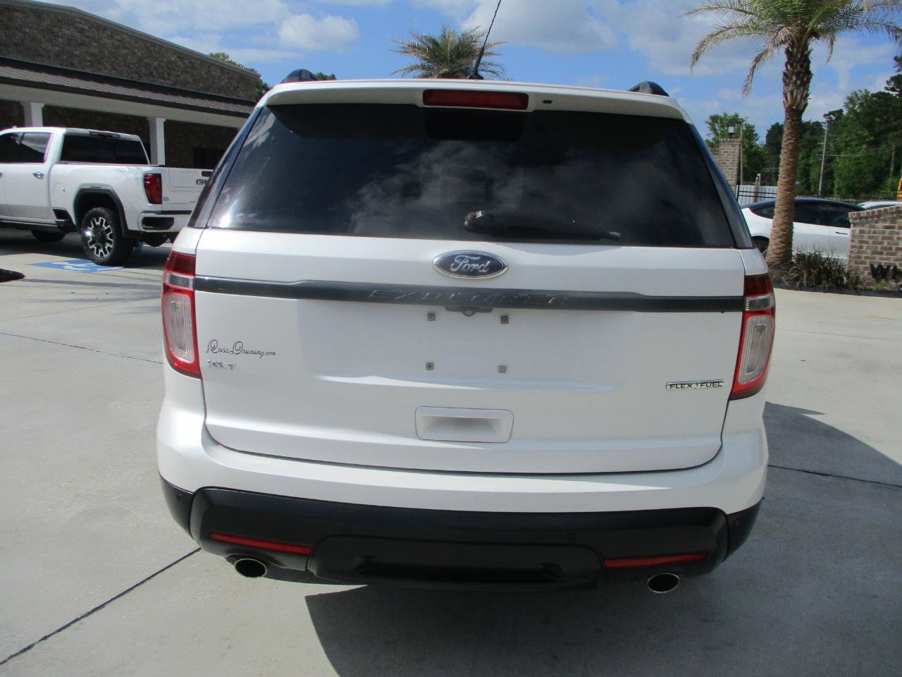 Used 2015 Ford Explorer XLT w/ Equipment Group 202A image 5