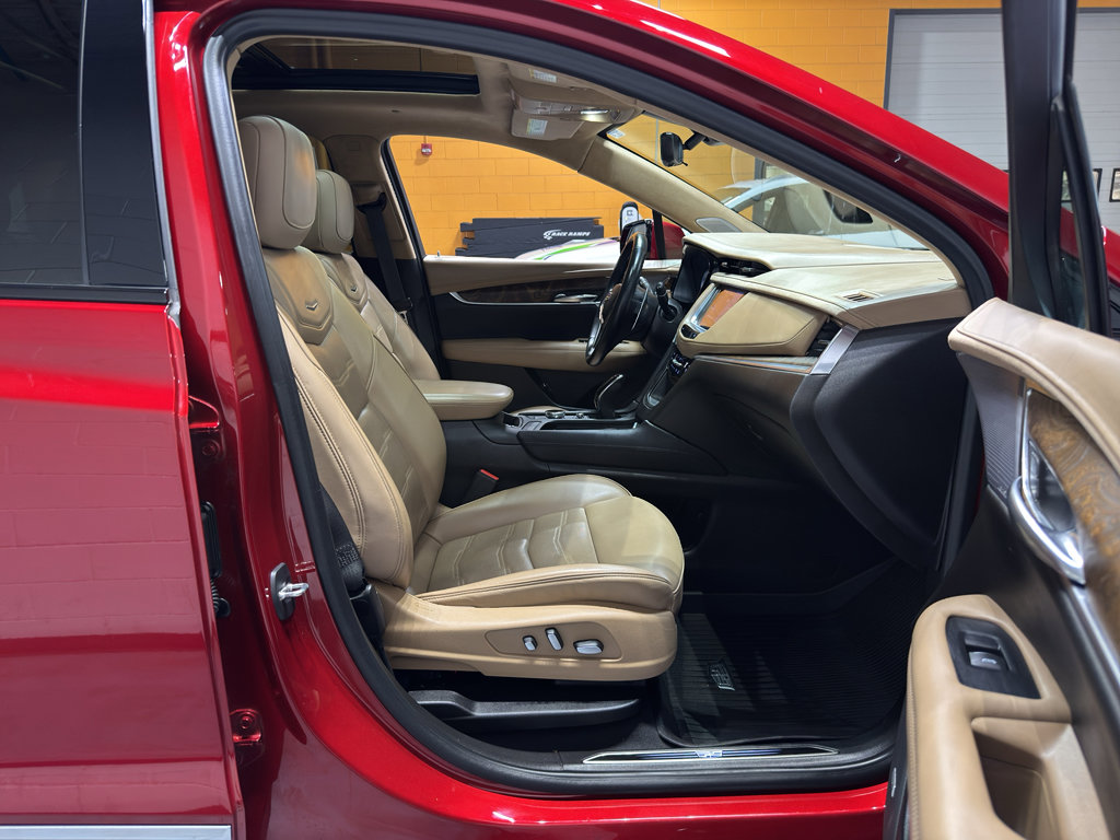 Used 2022 Cadillac XT5 Sportv w/ Platinum Package image 19