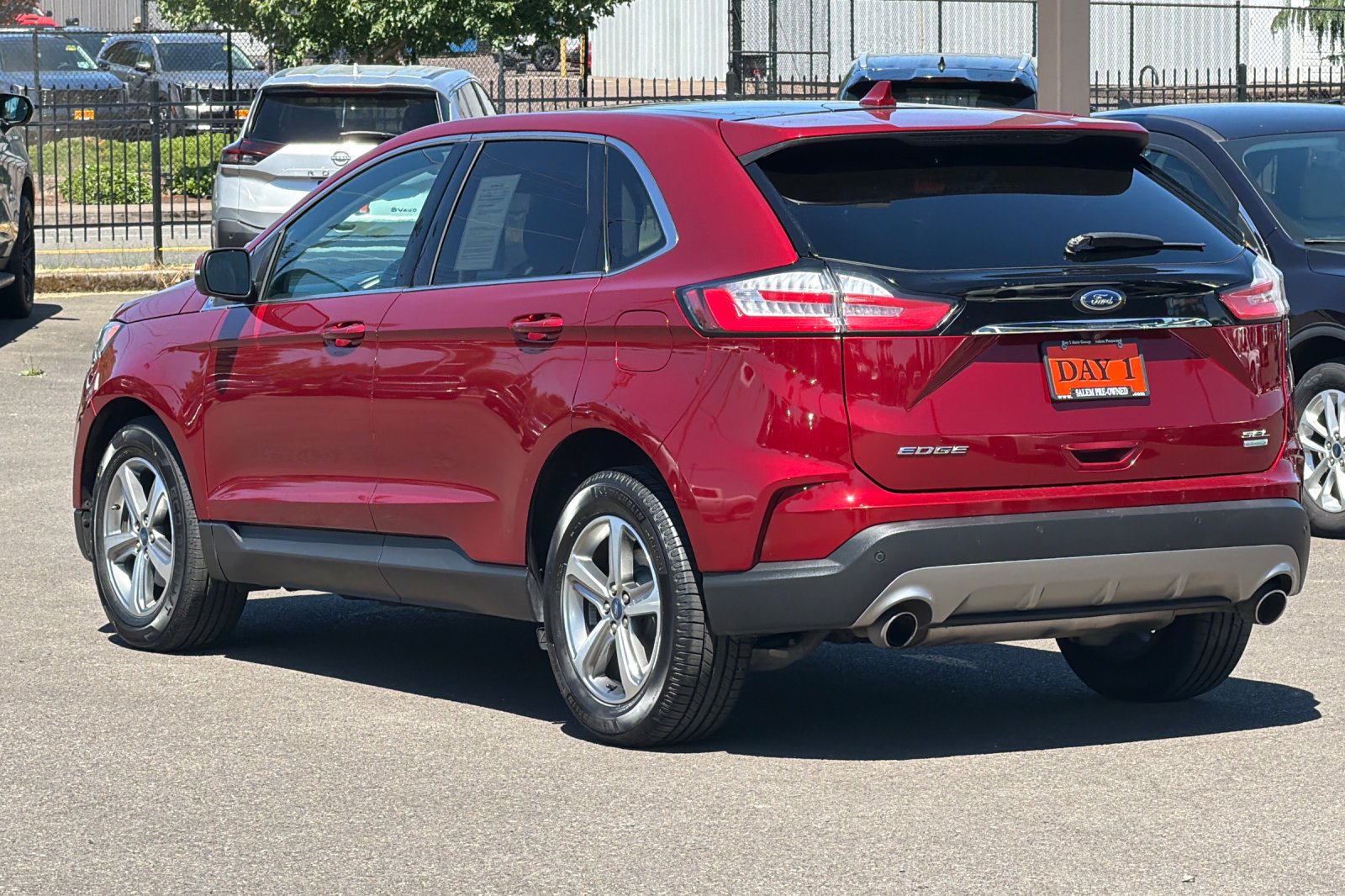 Used 2019 Ford Edge SEL w/ Equipment Group 201A FWD image 7