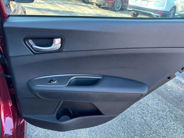 Used 2019 Kia Optima S image 14