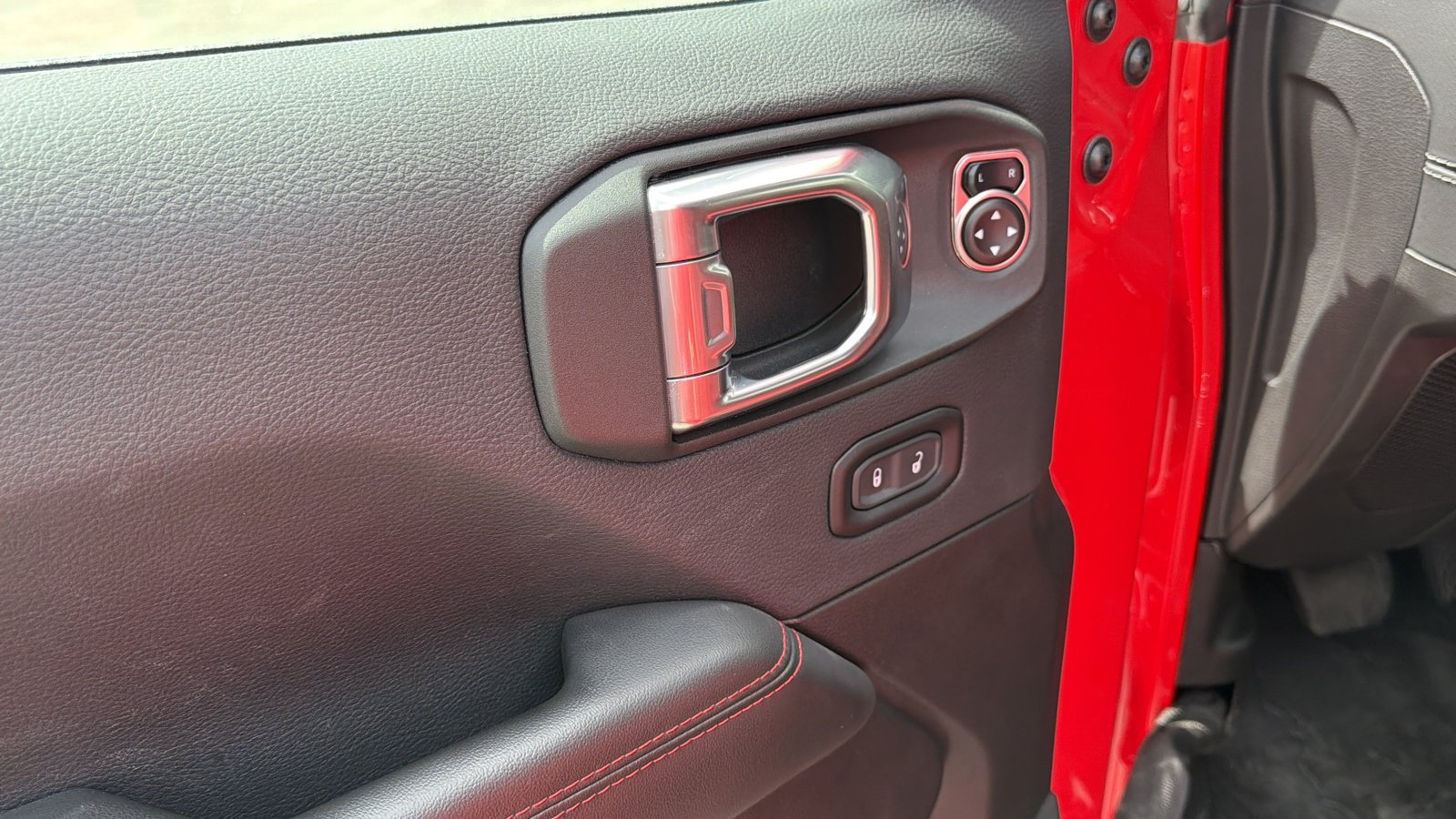 Used 2024 Jeep Wrangler Unlimited Rubicon 392 AWD/4WD image 10