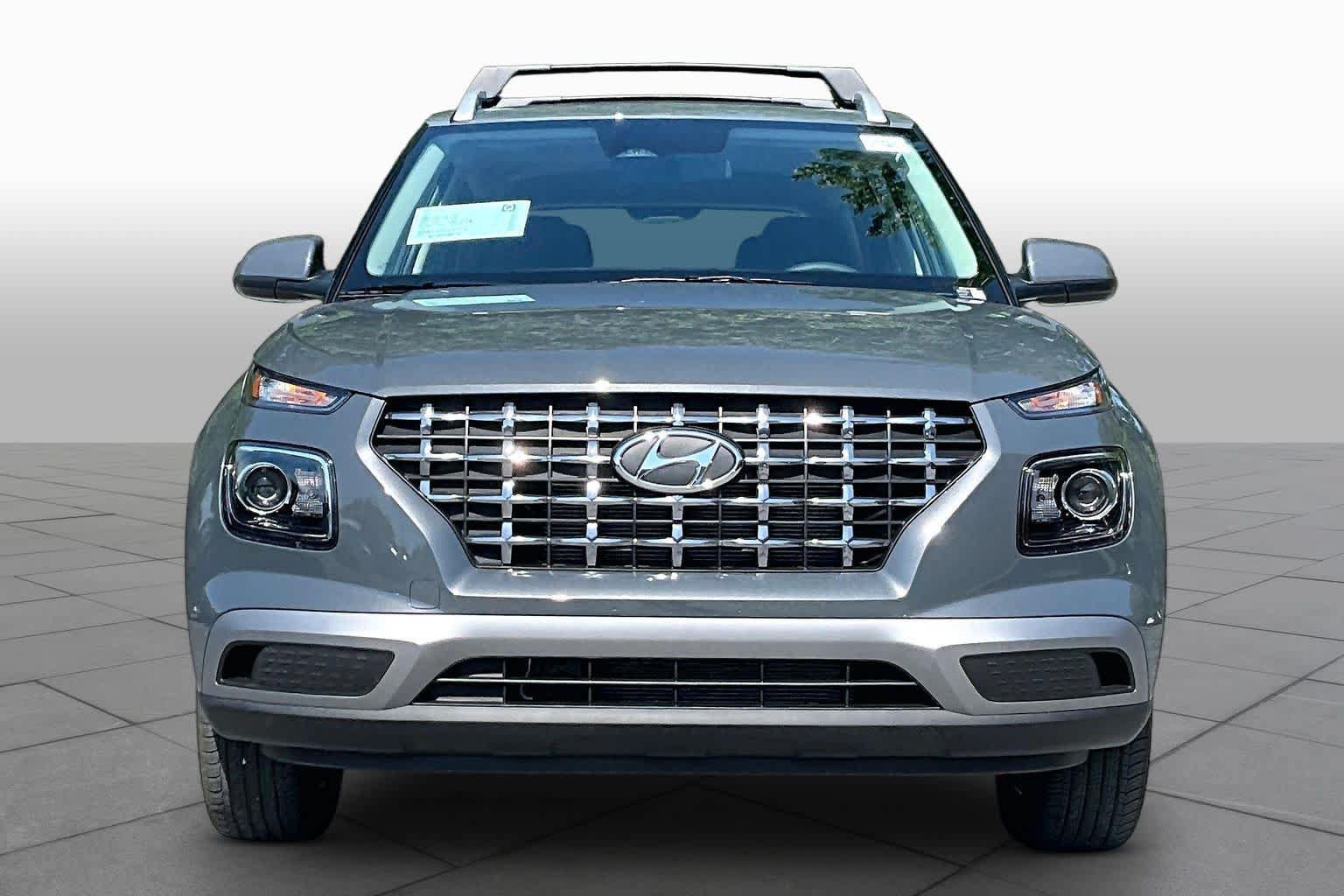 New 2026 Hyundai Venue SEL FWD image 3