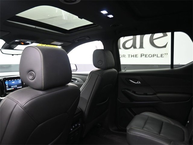 Used 2023 Chevrolet Traverse LT w/ LT Premium Package image 25