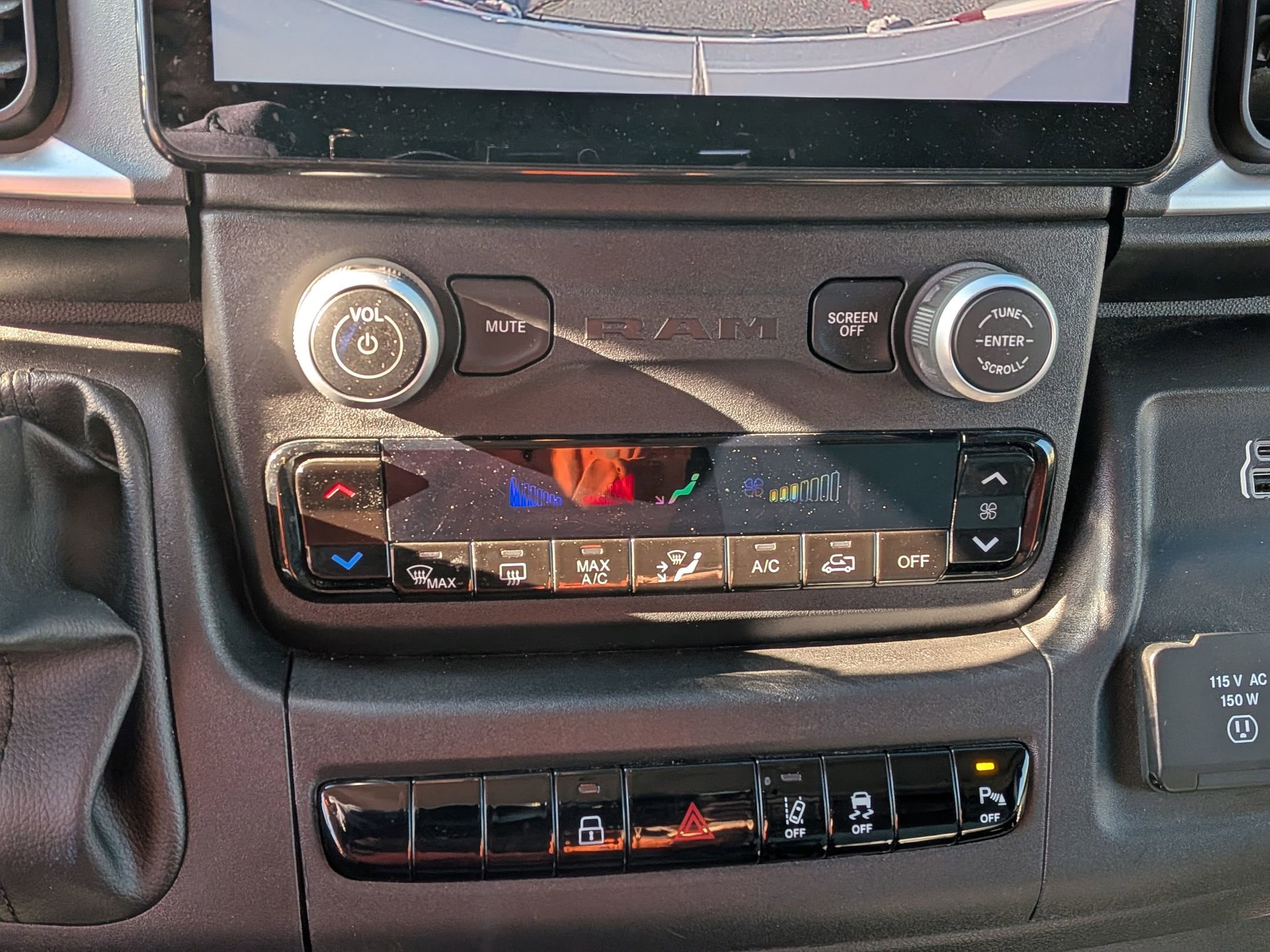 Used 2024 RAM ProMaster 2500 w/ Quick Order Package 22H SLT+ image 29