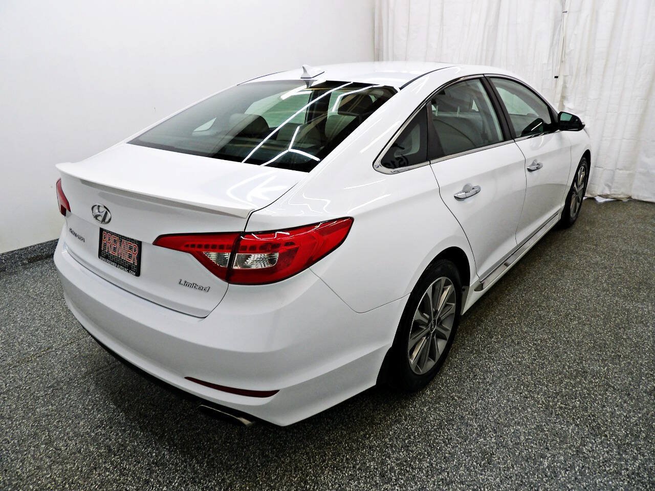 Used 2017 Hyundai Sonata Limited w/ Cargo Package FWD image 6