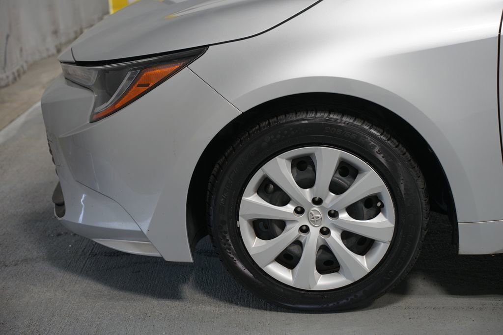 Certified 2023 Toyota Corolla LE image 5
