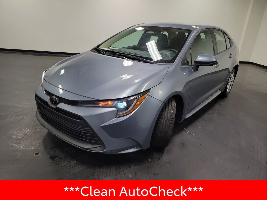 Used 2024 Toyota Corolla LE FWD image 4