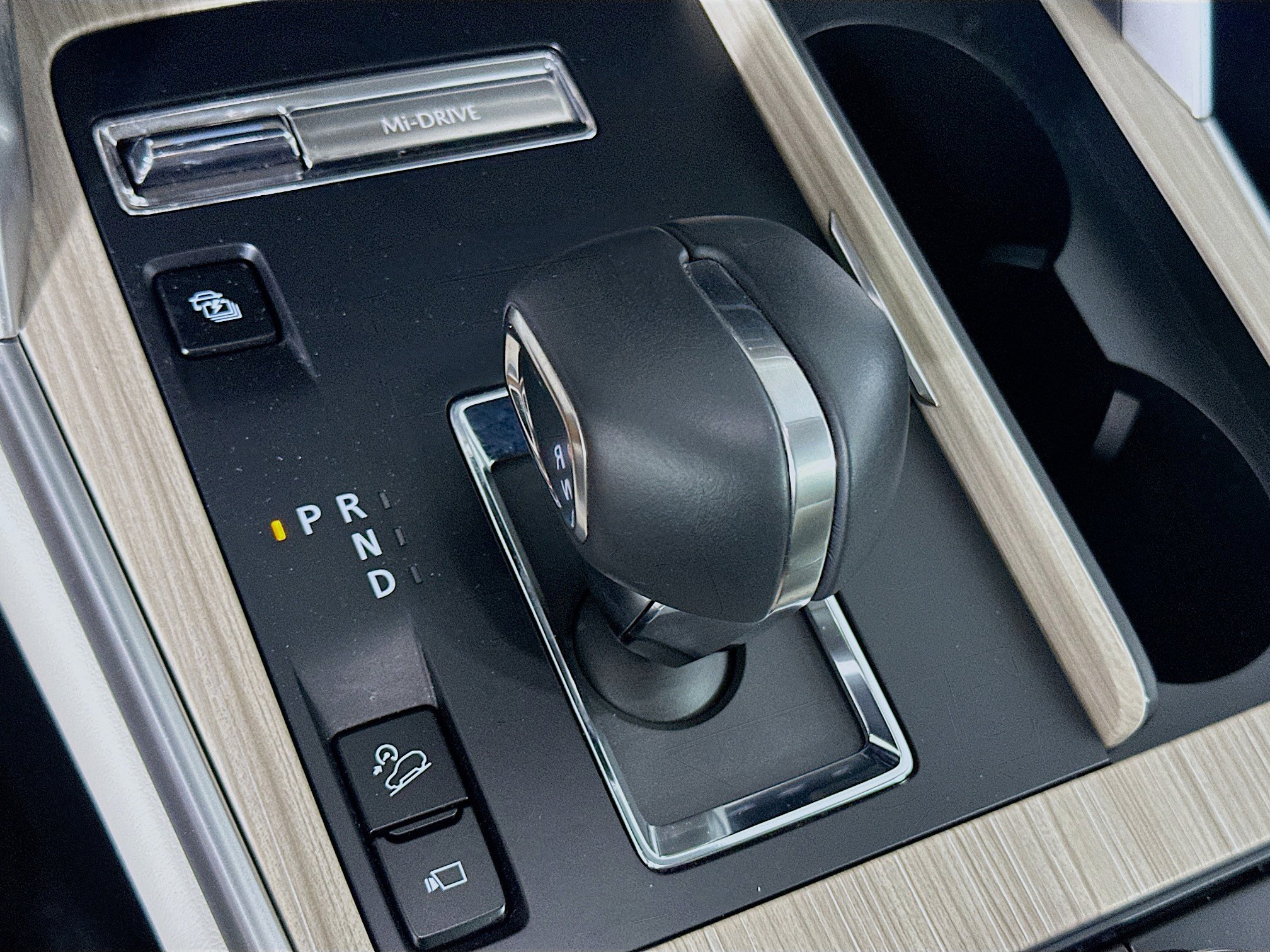 Used 2024 MAZDA CX-90 Plug-In Hybrid w/ Premium Plus image 25