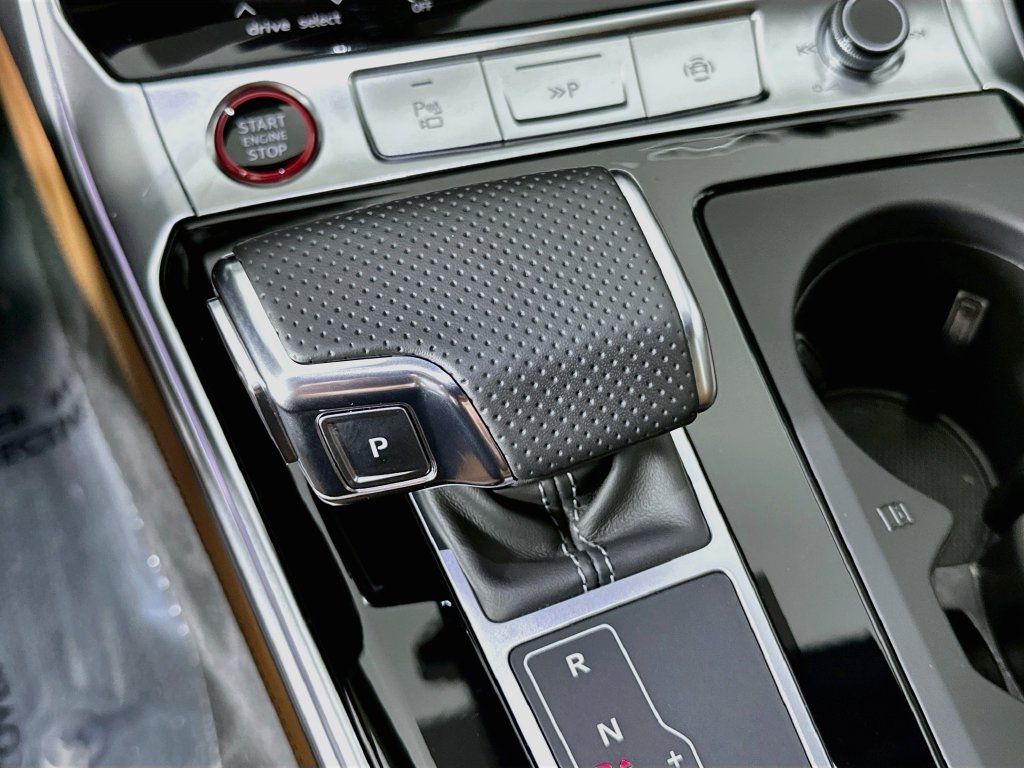 Used 2026 Audi RS 6 performance w/ Matte Carbon Package AWD/4WD image 19
