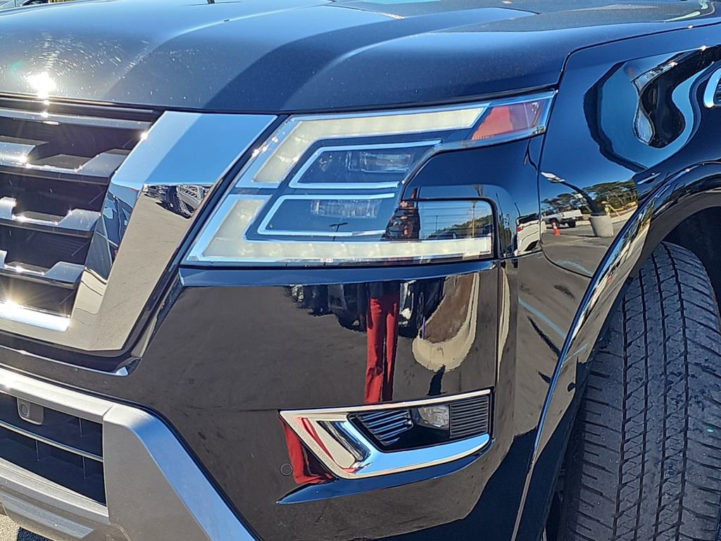 Used 2024 Nissan Armada Platinum image 37