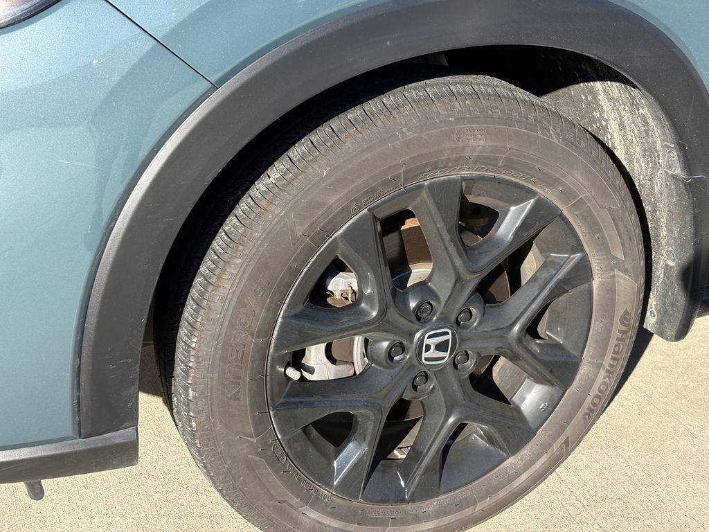 Used 2025 Honda HR-V Sport image 9