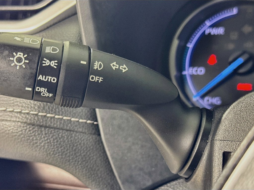 Used 2020 Toyota RAV4 Limited AWD/4WD image 14