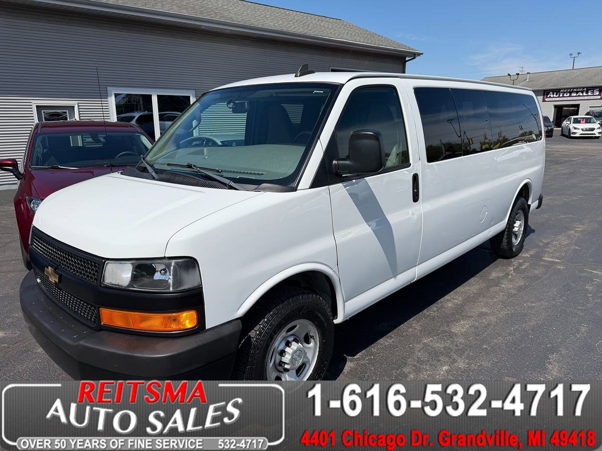Used 2019 Chevrolet Express 3500 LS RWD image 1