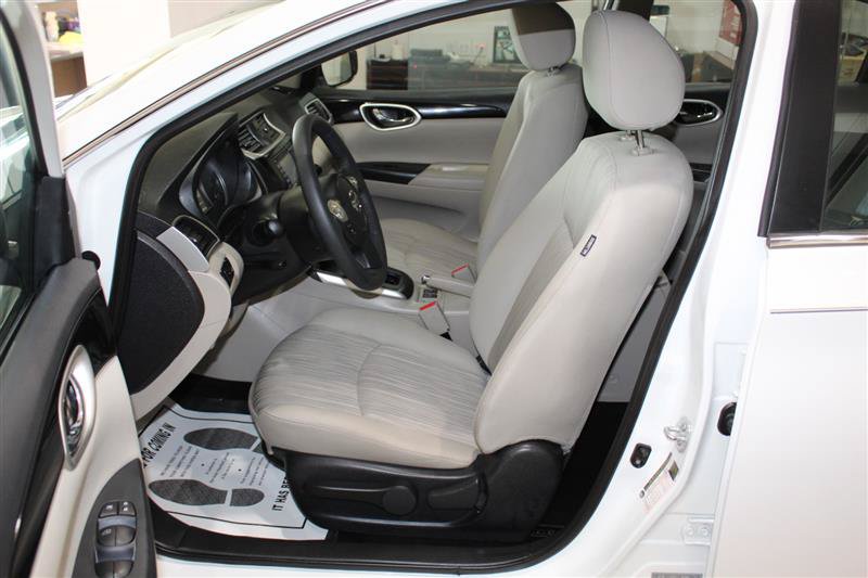 Used 2016 Nissan Sentra SV w/ Driver's Assist Package FWD image 27