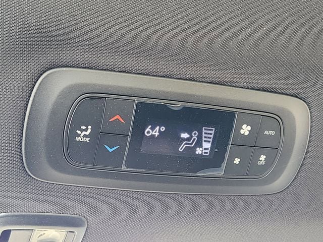 New 2026 Chrysler Pacifica Select FWD image 23