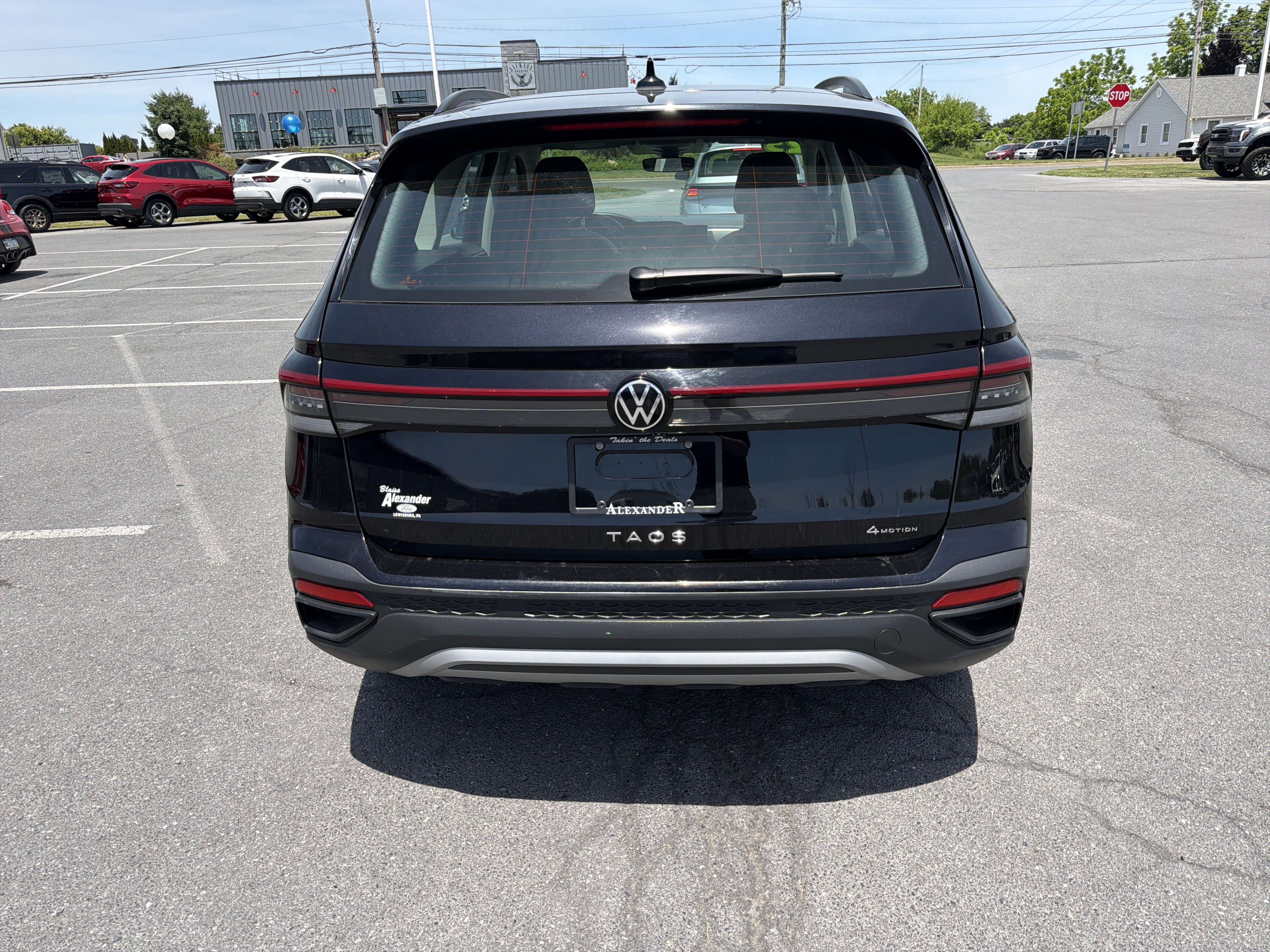 Used 2025 Volkswagen Taos S AWD/4WD video 4