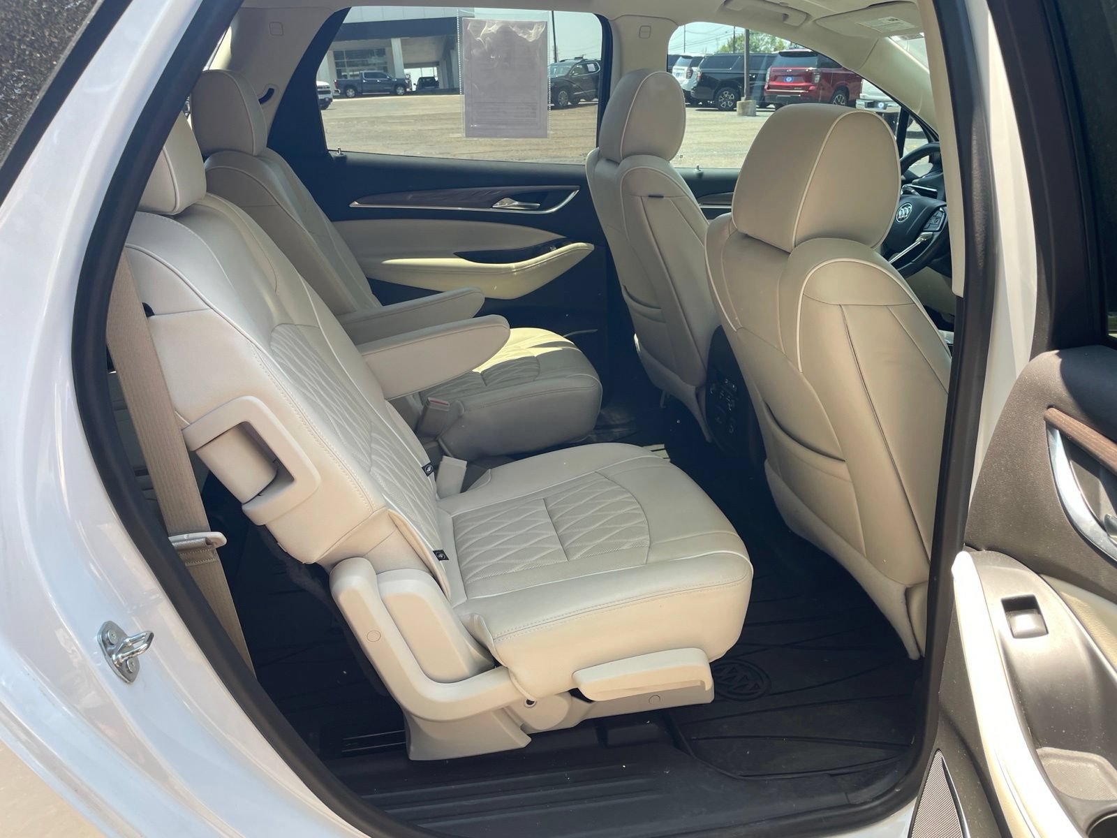 Used 2022 Buick Enclave Avenir w/ Avenir Technology Package FWD image 37